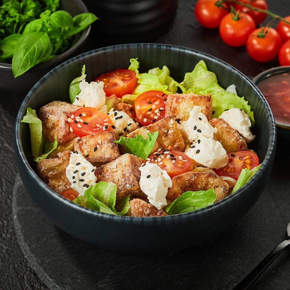 Салат с жареными баклажанами 