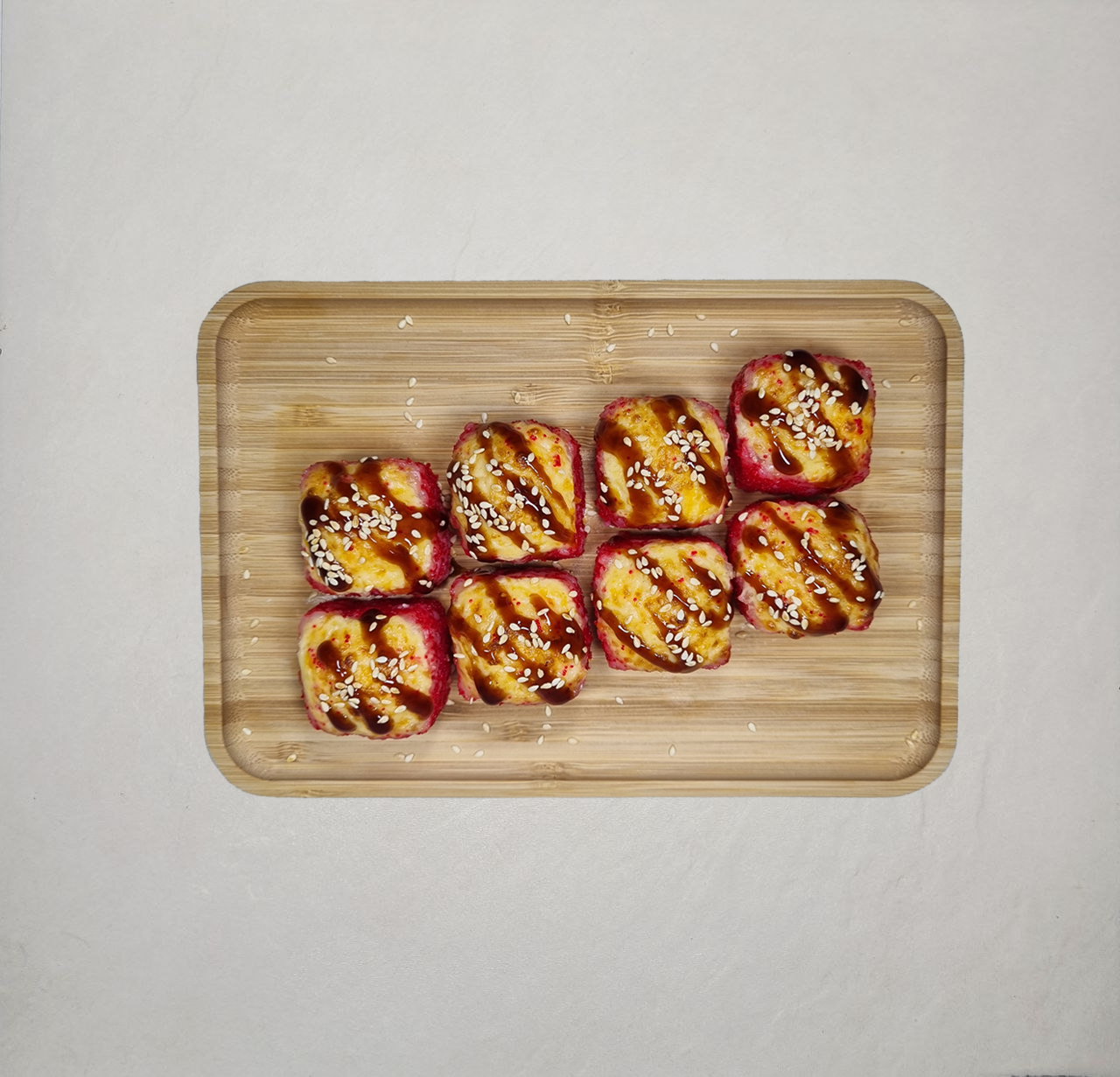 Запеченная калифорния с лососем