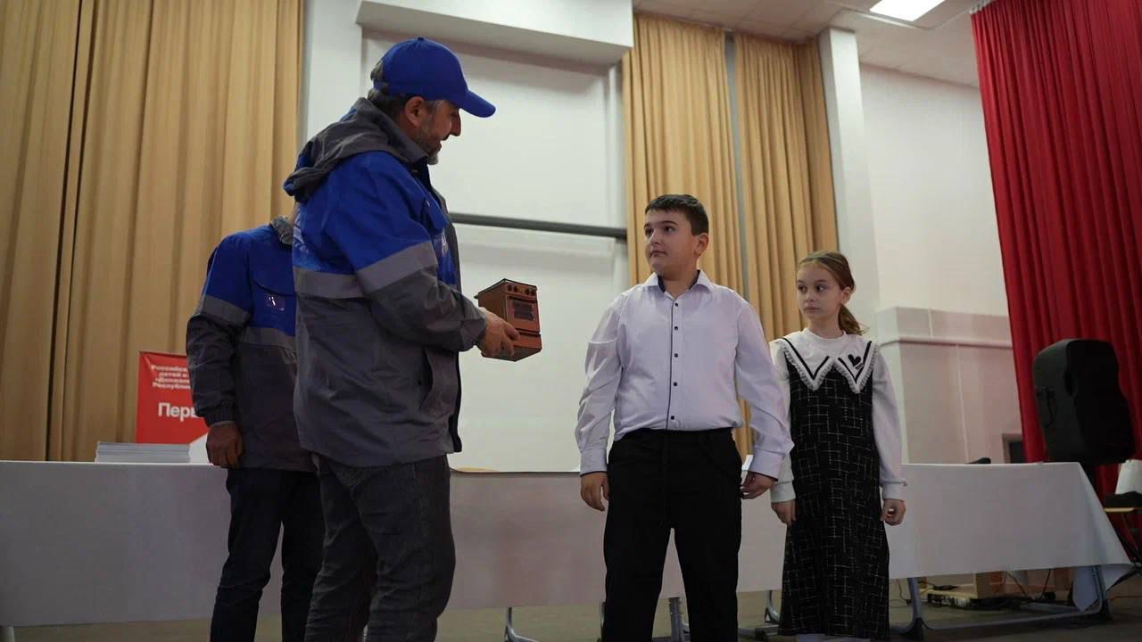 400 школьников Махачкалы обучили правилам безопасного обращения с газом