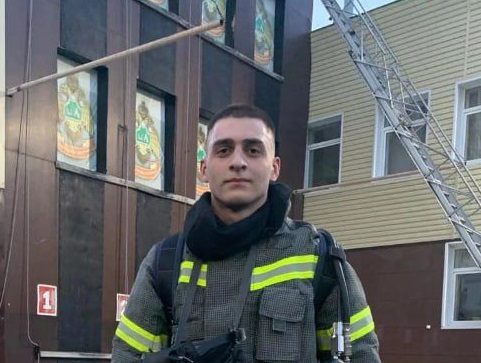 Молодой спасатель из Избербаша прошёл «боевое крещение» во время наводнения в Дагестане