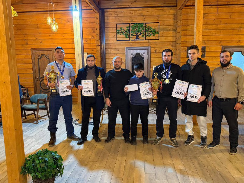 Открытый республиканский турнир по русским шашкам состоялся в Хасавюрте