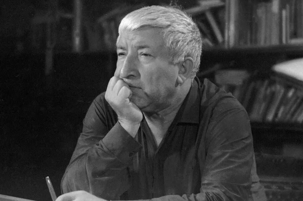 День языков народов России будет отмечаться ежегодно 8 сентября — в день рождения Расула Гамзатова