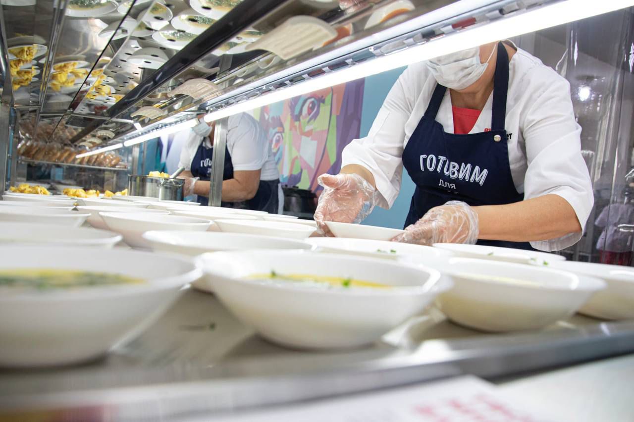 Мэрия Махачкалы активно ищет предпринимателей для организации буфетной торговли в школьных столовых