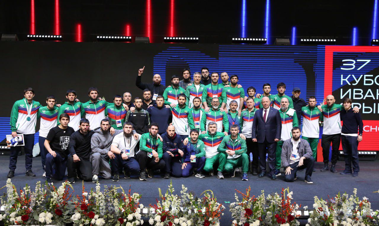 Сборная Дагестана по вольной борьбе вновь подтвердила статус сильнейшей команды