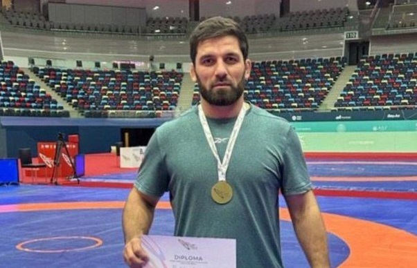 Золотую медаль на Чемпионате России по борьбе на поясах в городе Люберцы завоевал Гази Халилов