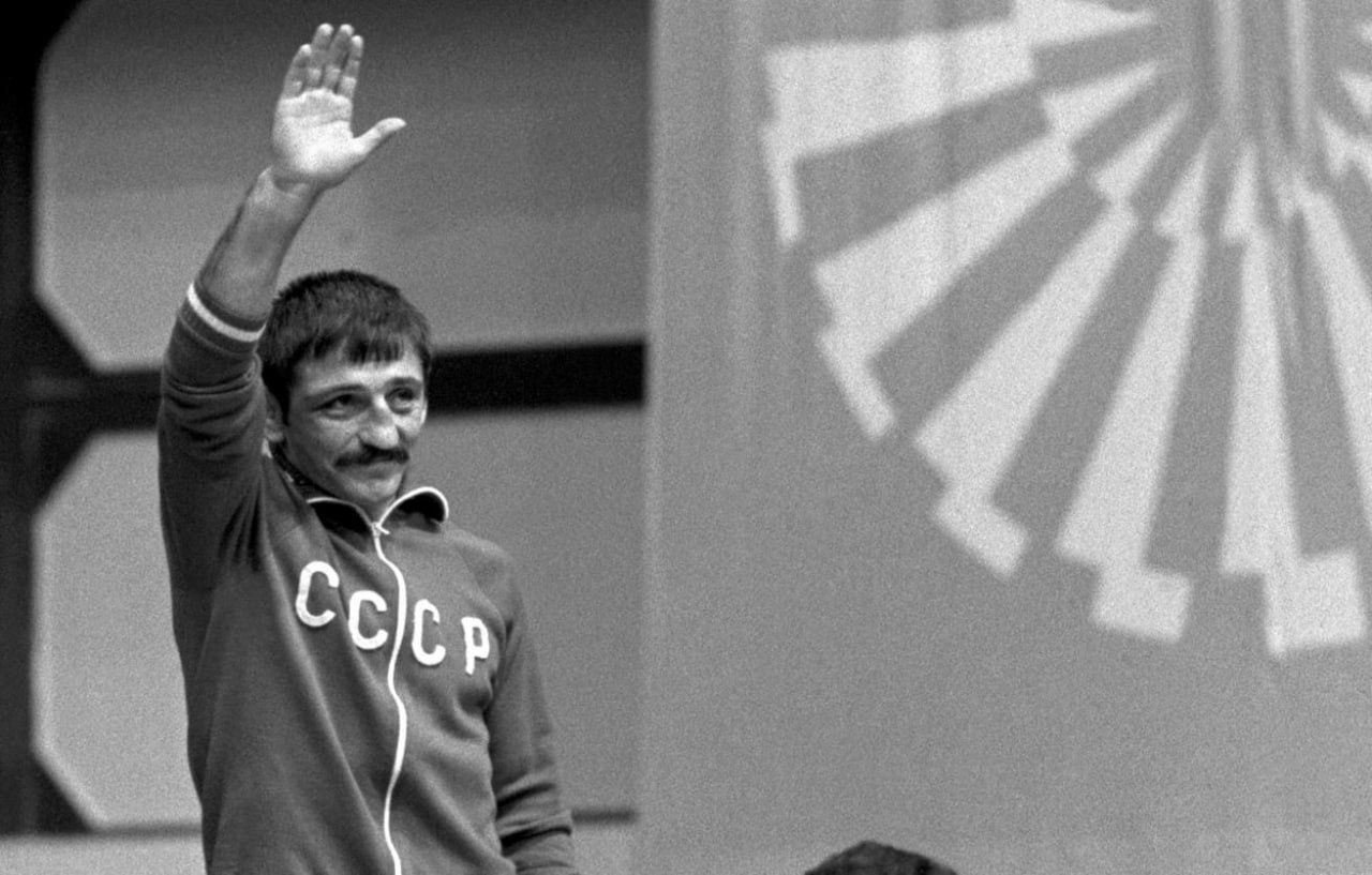 Олимпийский чемпион 1972 года по вольной борьбе Загалав Абдулбеков награждён орденом Почёта Указом президента РФ Владимир Путин