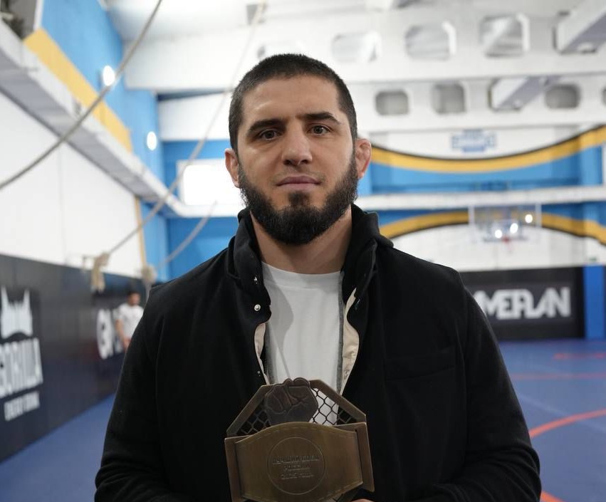 Ислам Махачев — Боец года-2025