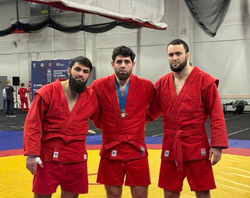 Каспийчанин Джамал Хиясов стал чемпионом России по боевому самбо