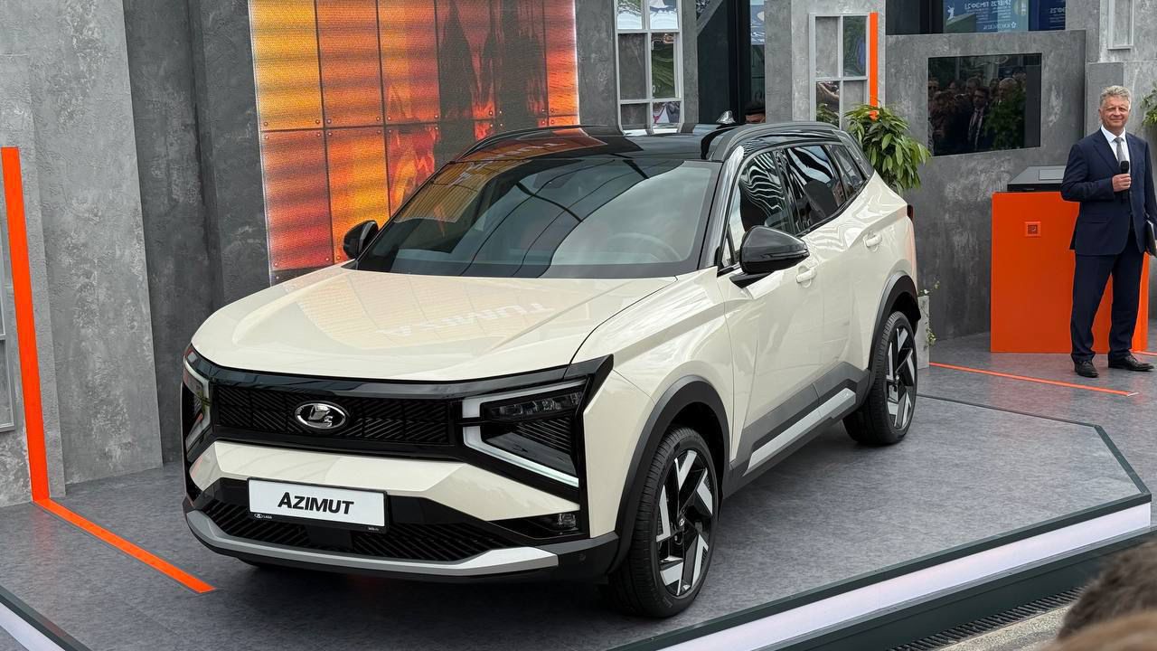 «АвтоВАЗ» представил первый собственный кроссовер Lada Azimut