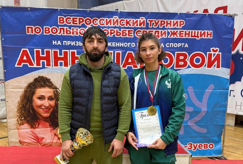 Дагестанские спортсменки завоевали пять медалей на всероссийском турнире по женской борьбе
