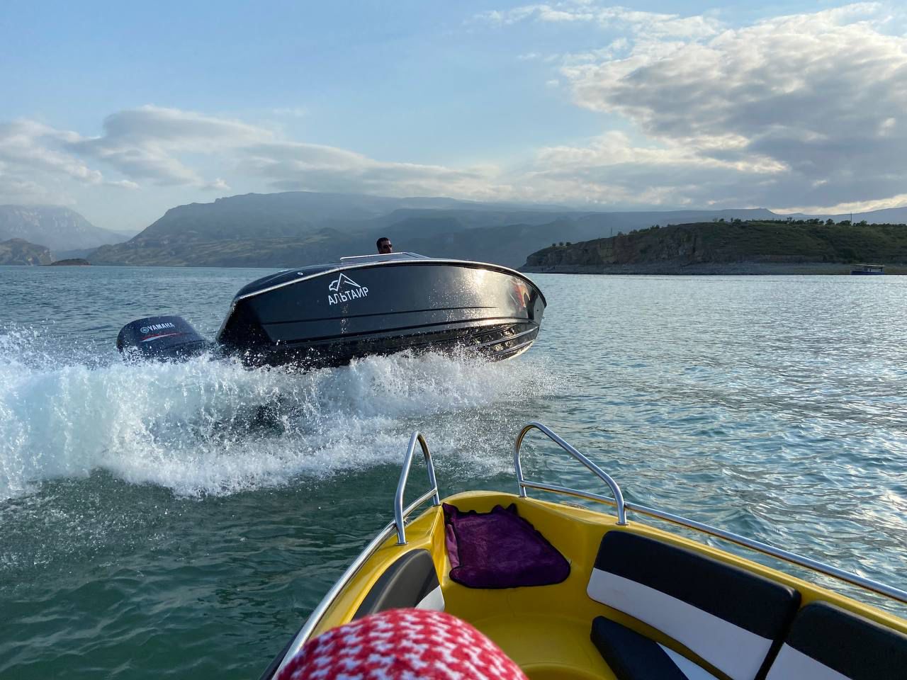 Рыбалка на Чиркейском водохранилище и каньоне (с катером)