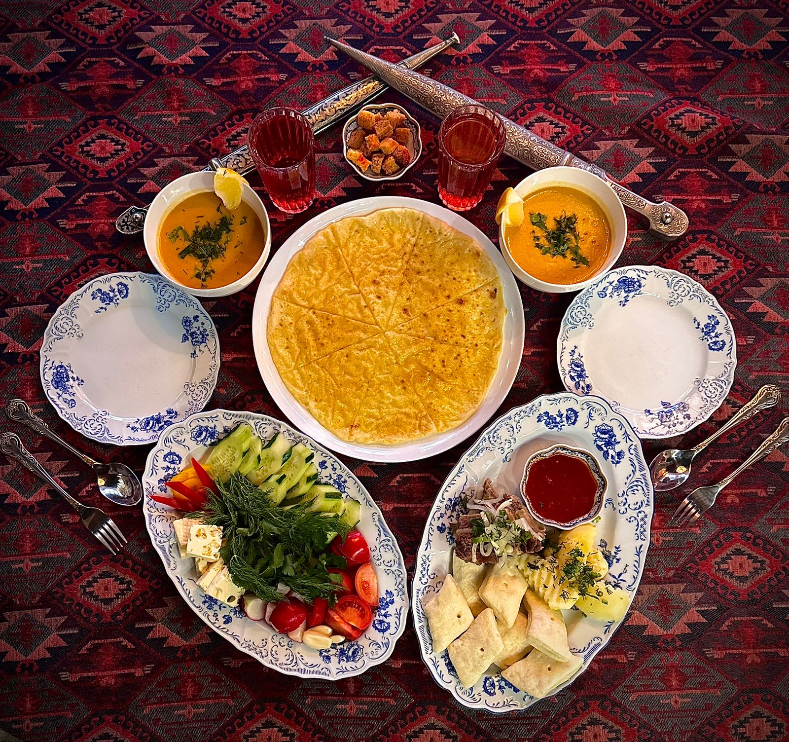 Кафе "Годекан" с. Гуниб ул. Имама Шамиля 3б