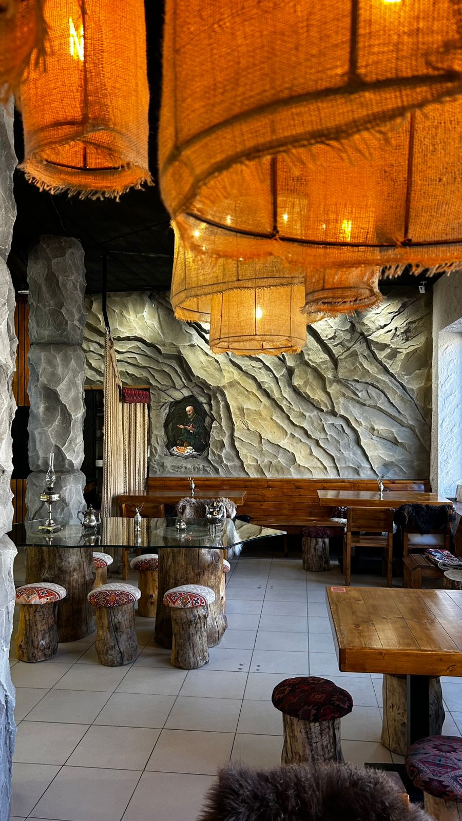 Кафе "Годекан" с. Гуниб ул. Имама Шамиля 3б