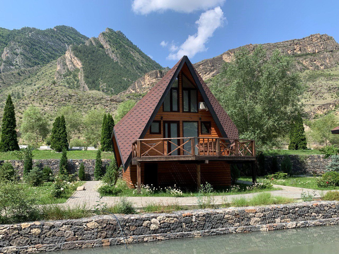 Горный отель "Белые Журавли"