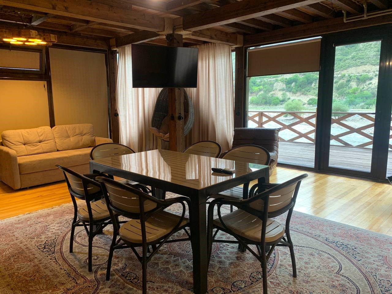 Горный отель "Белые Журавли"