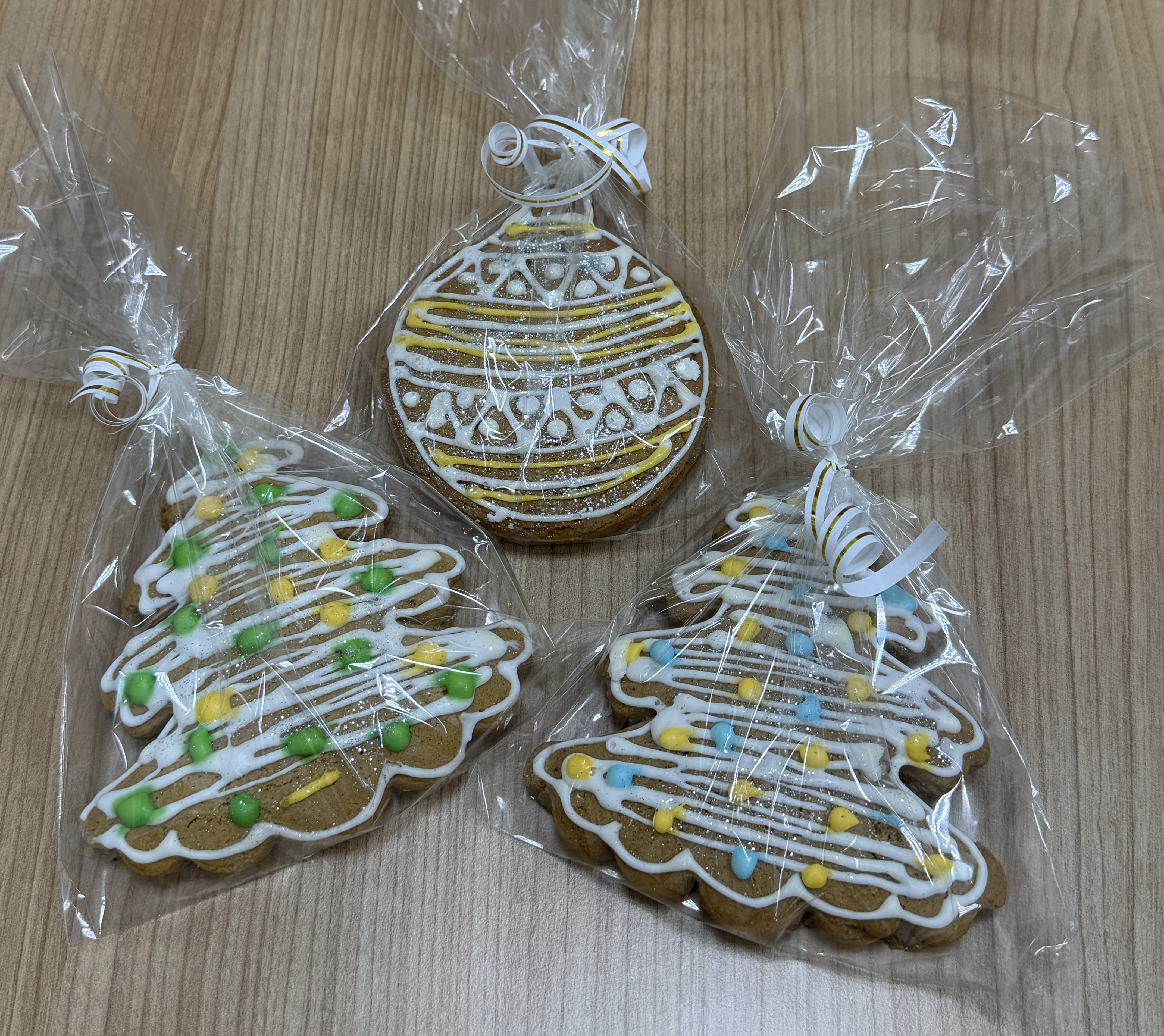 Печенье, орешки, пряники