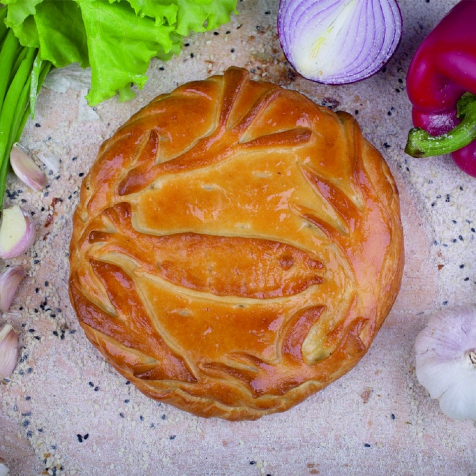 Пирог с семгой, шпинатом и сыром