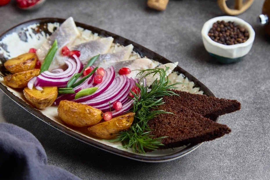 Сельдь с картофелем