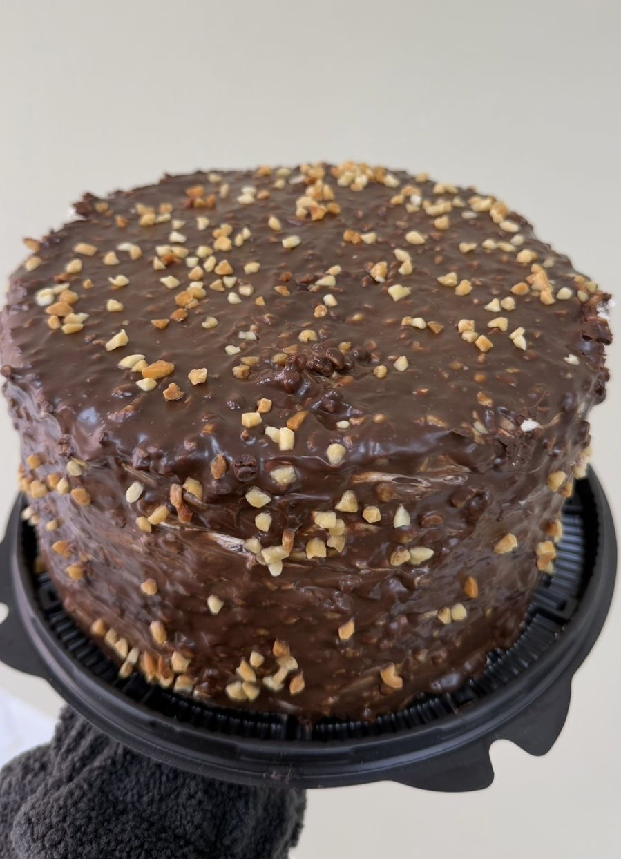 Торт «Сникерс»