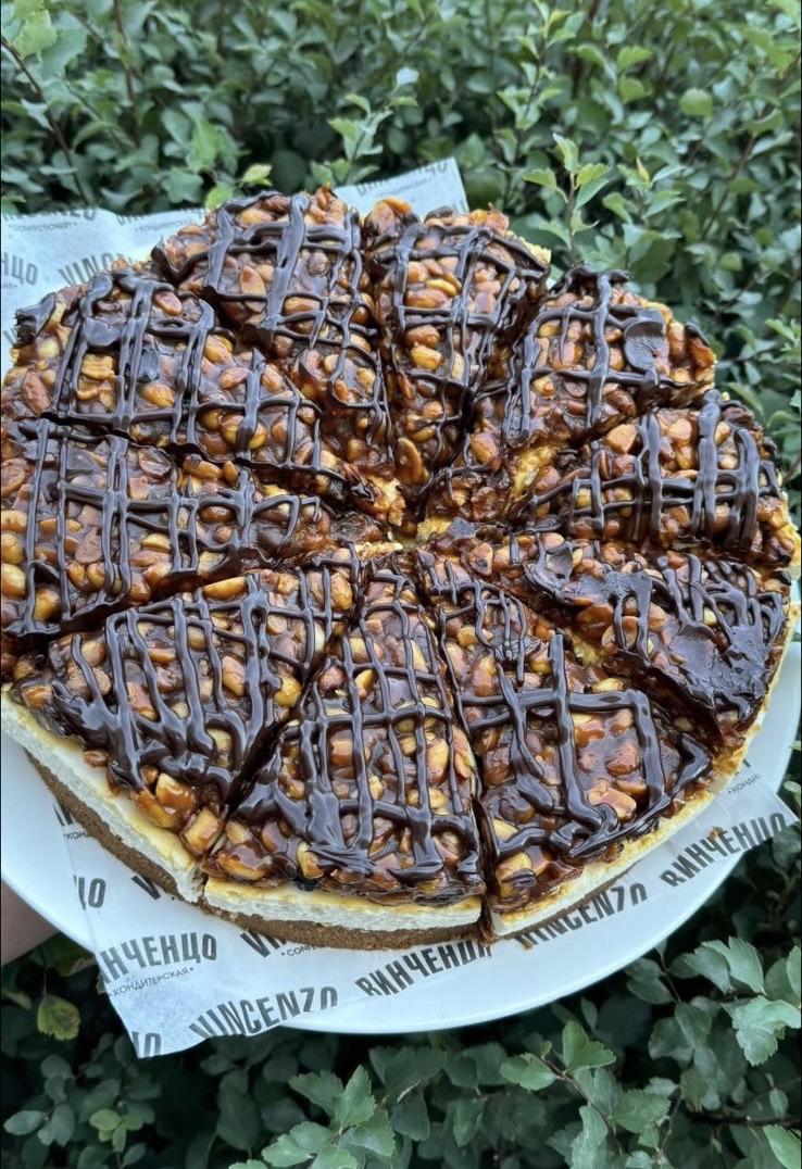 Чизкейк «Сникерс»