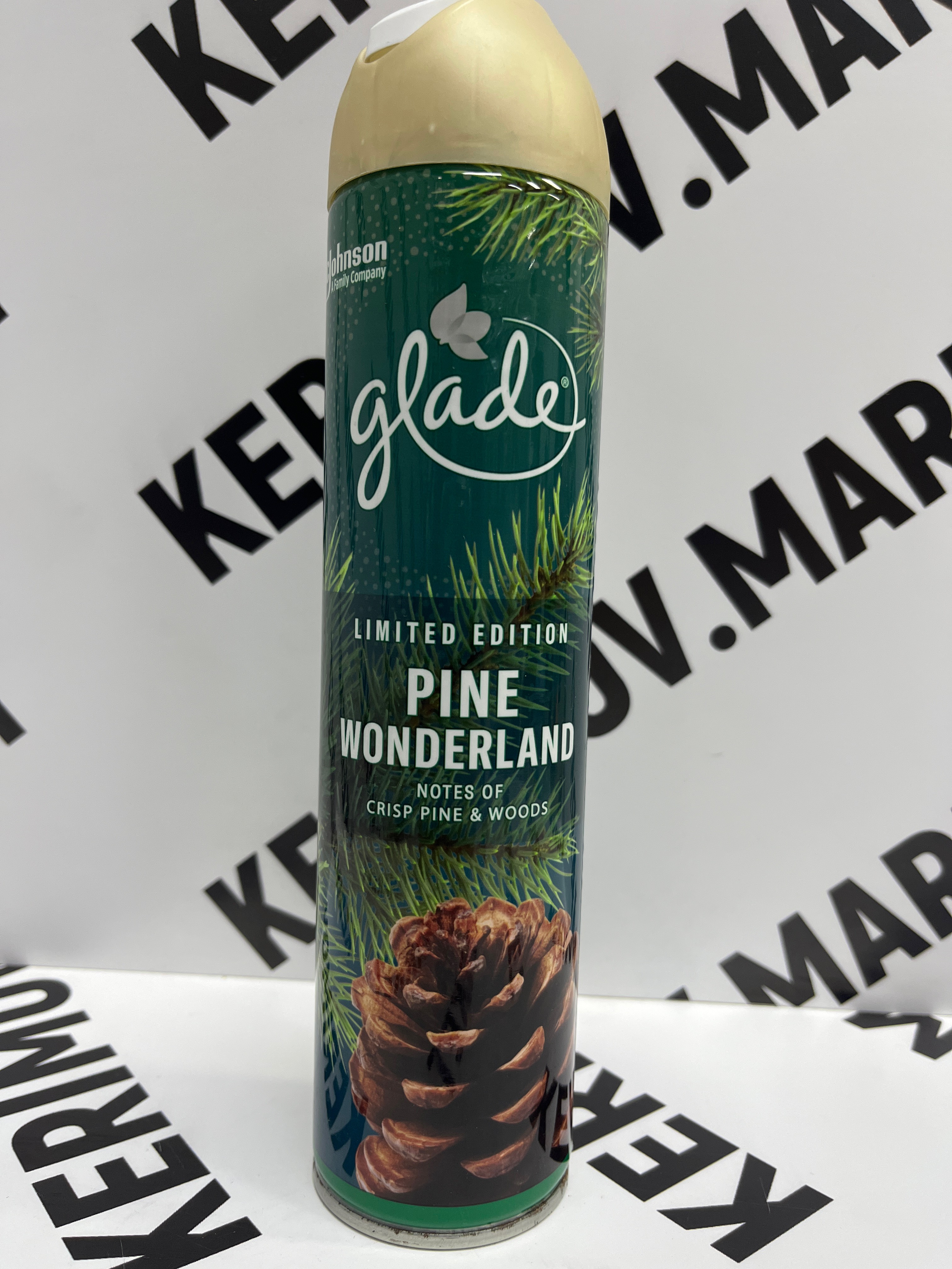 Освежитель воздуха Glade "Pine wonderland" 300мл