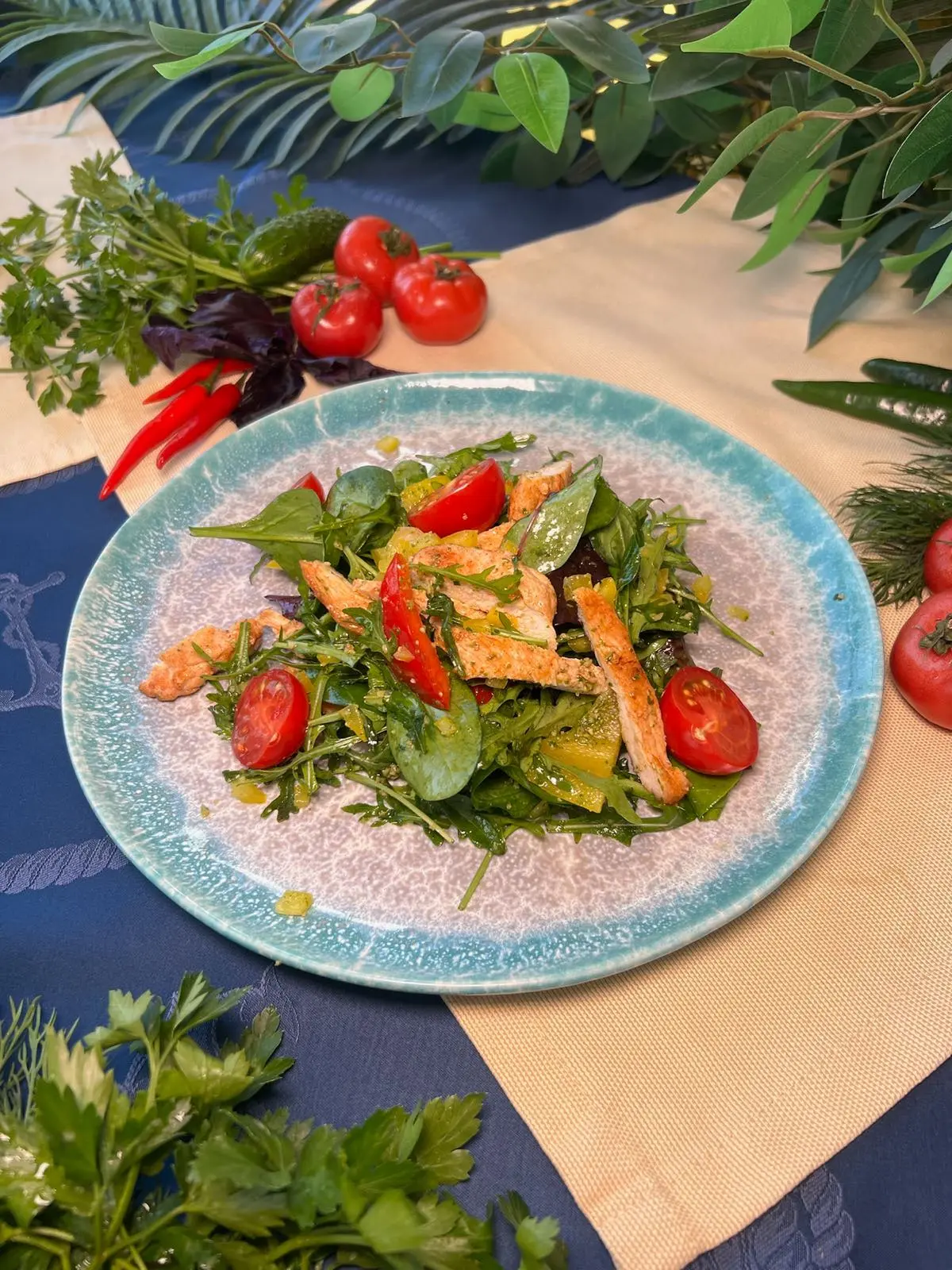 салат ЛЕТНИЙ С КУРИЦЕЙ И КУКУРУЗОЙ