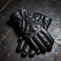 Кожаные перчатки