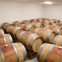 Эмен бочкалары шарап