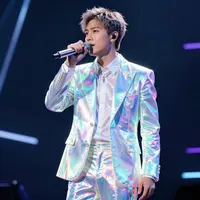 ホログラム・パフォーマー