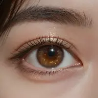 ตาสีน้ำตาล