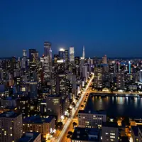 المدينة في الليل