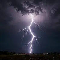 Найзағай түсуі