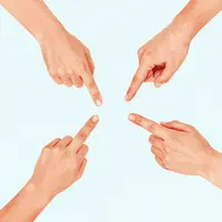 بازی سنگ کاغذ قیچی