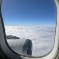 हवाई जहाज की खिड़की का दृश्य