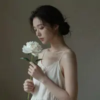 Mujer con flor
