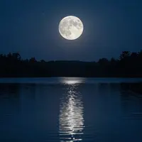 Lac sub lumina lunii