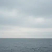 نغمات الأزرق والرمادي