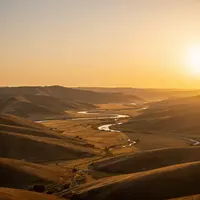 หุบเขาสีทอง