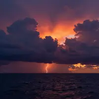 तूफानी सूर्यास्त