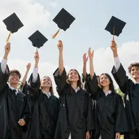 Мектеп түлектері