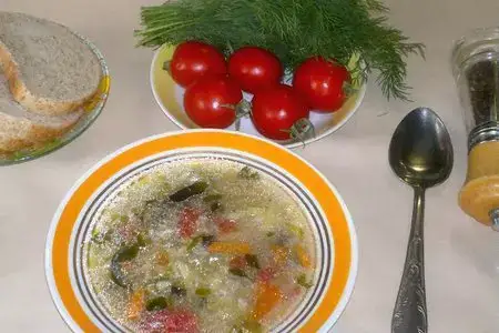 Постный суп с рисом и овощами: вкусное и простое блюдо