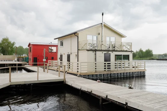 Баня на воде Ред Фокс