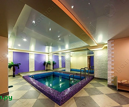 Зал Фиолетовый