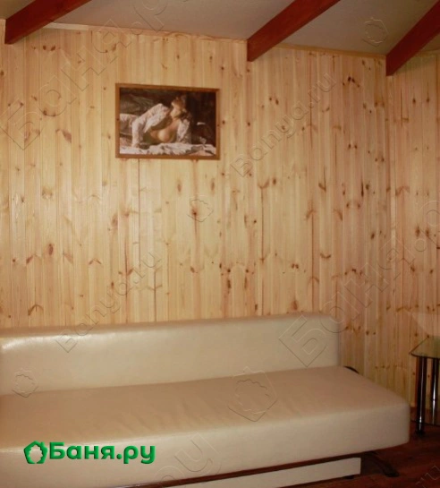 Большой Зал с бильярдом