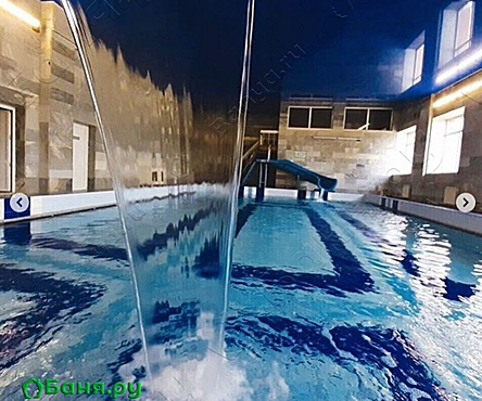 Общее отделение с большим бассейном