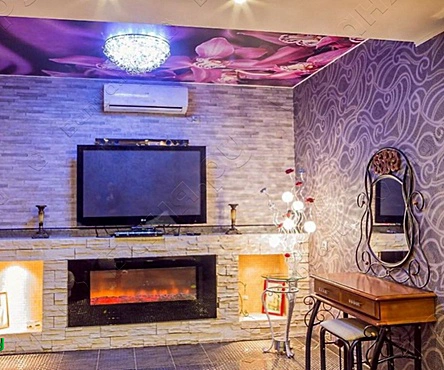 Зал с камином