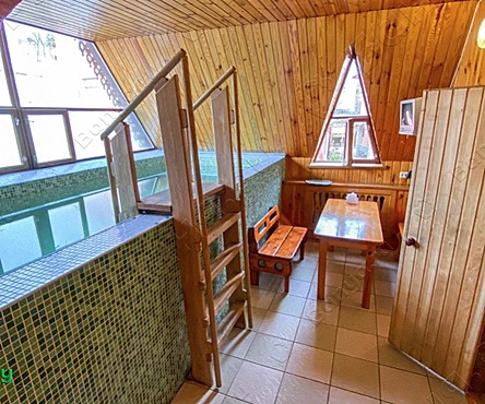 Основной зал