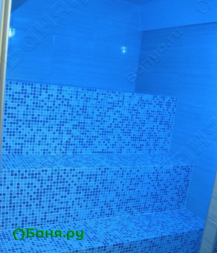 Основной зал с бассейном