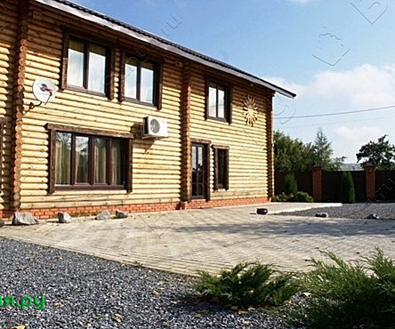 Большой коттедж