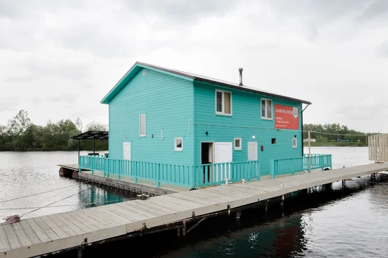 Бирюзовый дом-баня Медведь